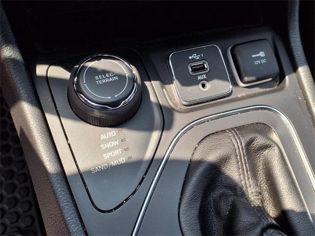 used 2020 Jeep Cherokee car, priced at $19,675