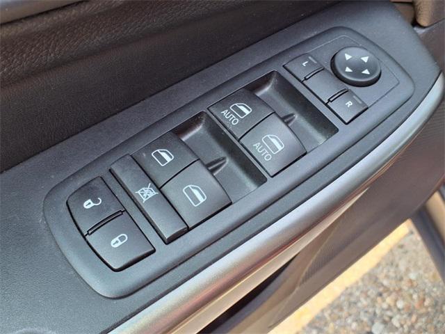 used 2020 Jeep Cherokee car, priced at $19,675