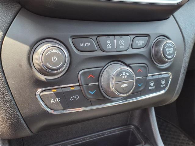 used 2020 Jeep Cherokee car, priced at $19,675