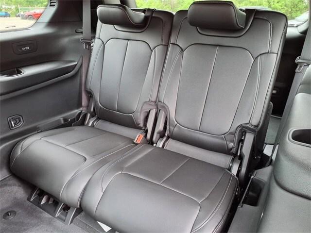 new 2025 Jeep Grand Cherokee L car, priced at $48,012