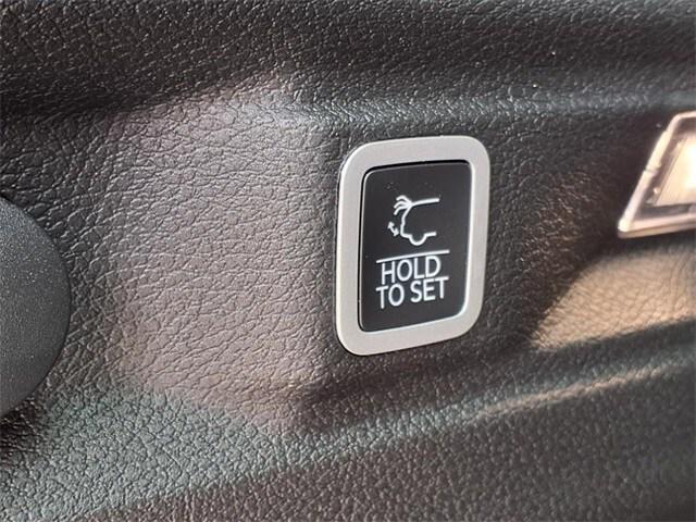 new 2025 Jeep Grand Cherokee L car, priced at $48,012