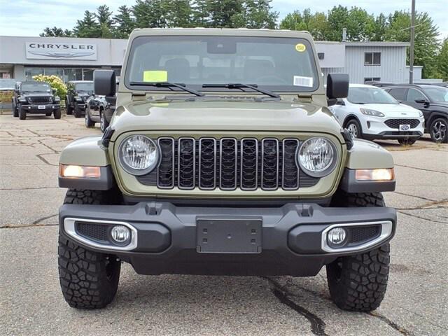 new 2025 Jeep Gladiator car, priced at $48,815