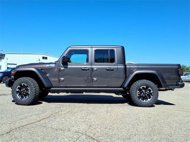 new 2025 Jeep Gladiator car, priced at $55,950