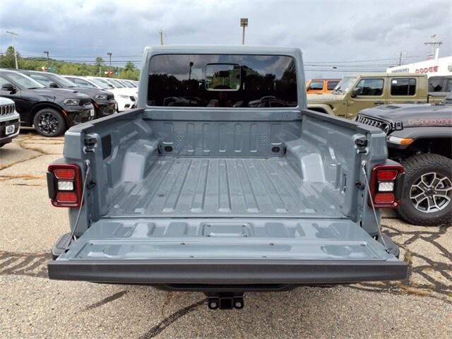 new 2025 Jeep Gladiator car, priced at $55,030
