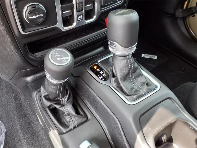 new 2025 Jeep Gladiator car, priced at $45,325