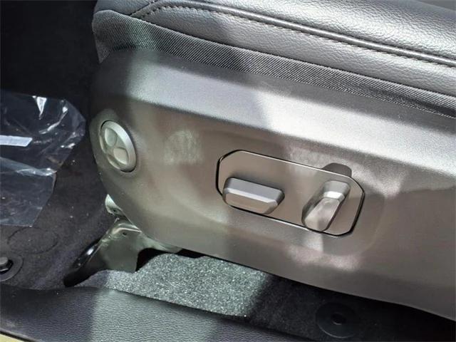 new 2025 Jeep Gladiator car, priced at $45,325