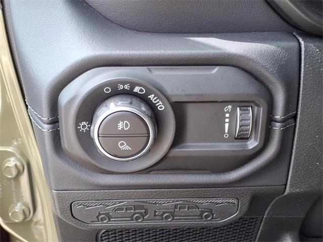 new 2025 Jeep Gladiator car, priced at $45,325