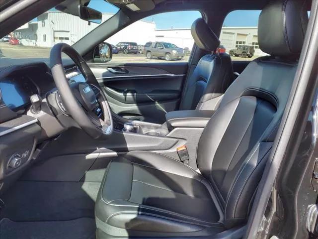 new 2025 Jeep Grand Cherokee L car, priced at $47,351