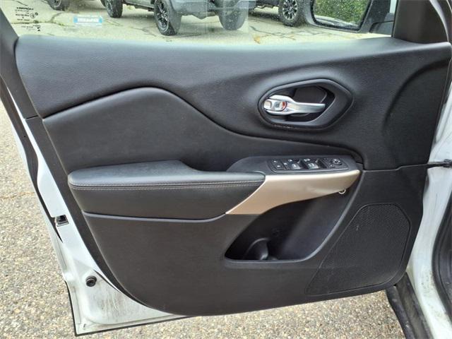 used 2017 Jeep Cherokee car, priced at $10,398