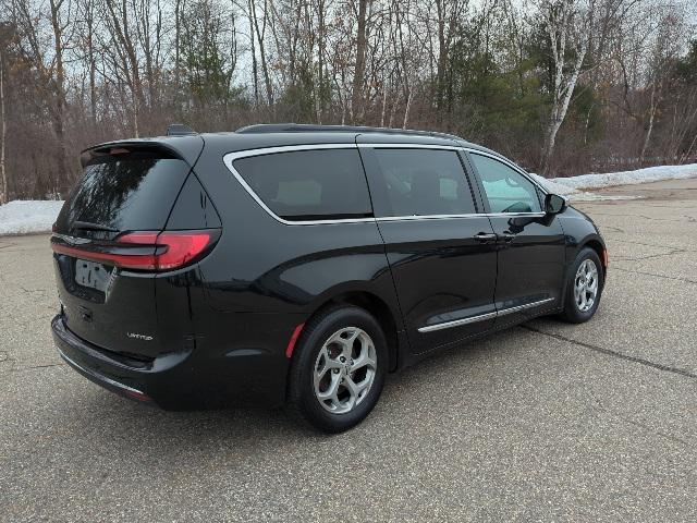 used 2023 Chrysler Pacifica car, priced at $28,999