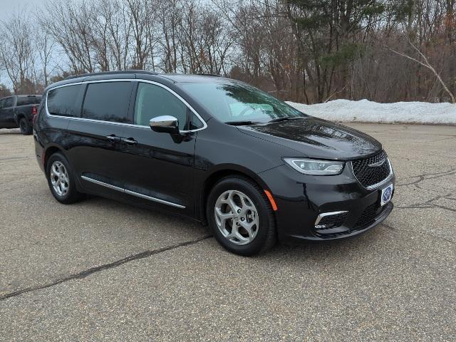 used 2023 Chrysler Pacifica car, priced at $28,999