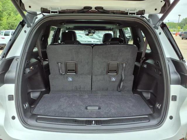 new 2025 Jeep Grand Cherokee L car, priced at $43,780