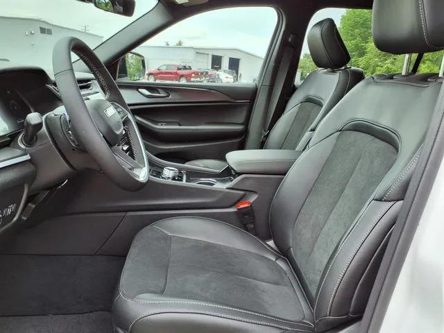 new 2025 Jeep Grand Cherokee L car, priced at $43,780