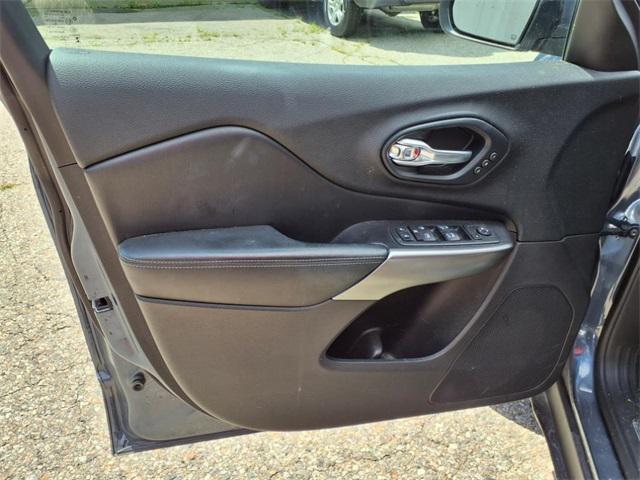 used 2020 Jeep Cherokee car, priced at $17,995