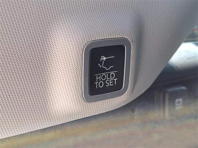 used 2022 Jeep Grand Cherokee car, priced at $34,500