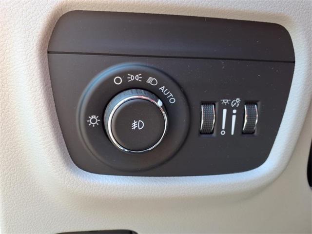 used 2022 Jeep Grand Cherokee car, priced at $34,500