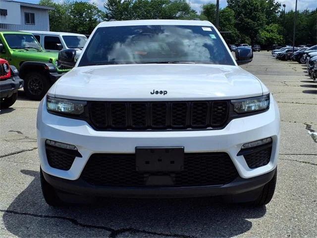new 2025 Jeep Grand Cherokee car, priced at $45,221