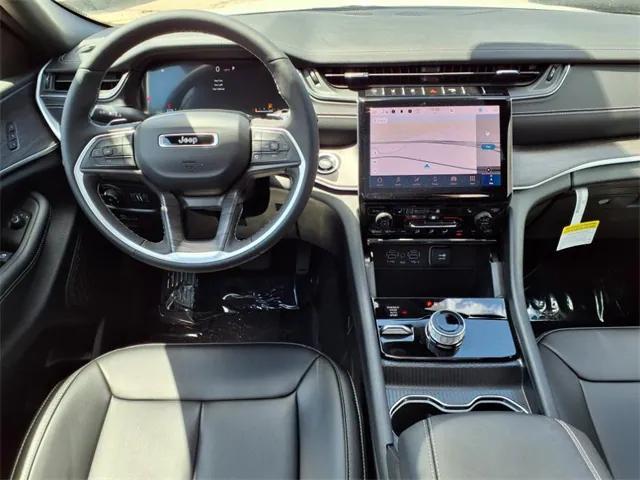 new 2025 Jeep Grand Cherokee car, priced at $45,221