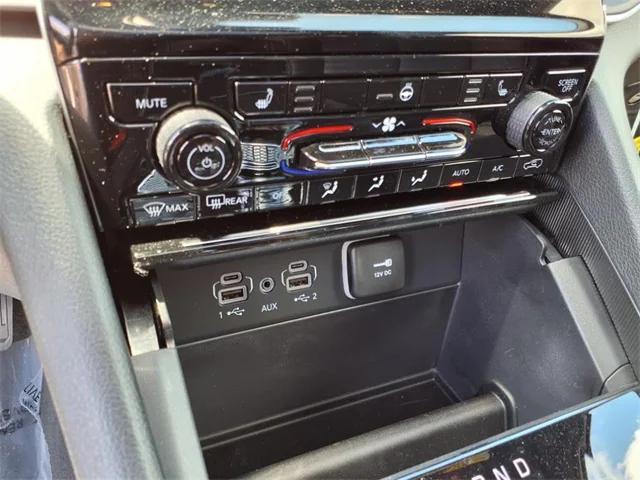 new 2025 Jeep Grand Cherokee car, priced at $45,221