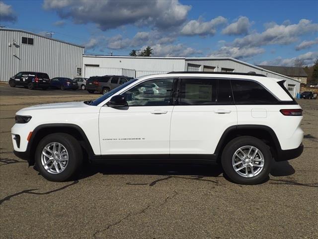 new 2025 Jeep Grand Cherokee car, priced at $42,441