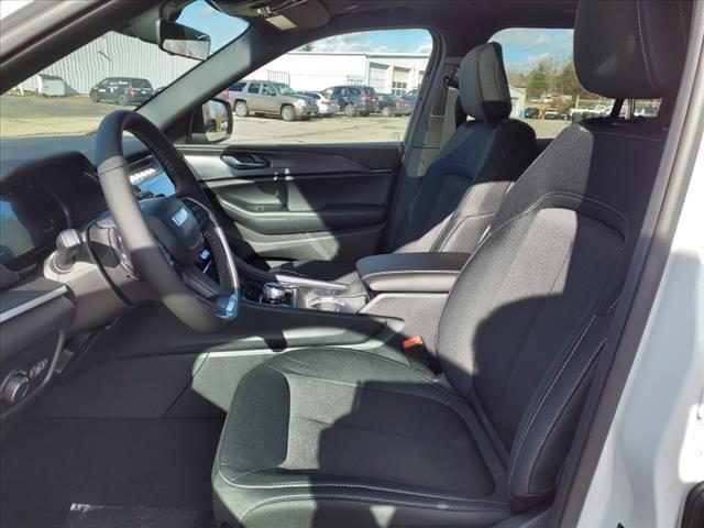 new 2025 Jeep Grand Cherokee car, priced at $42,441