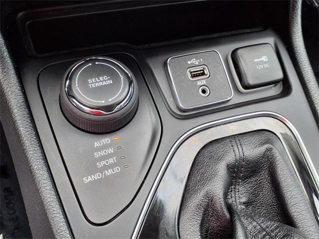 used 2021 Jeep Cherokee car, priced at $18,900