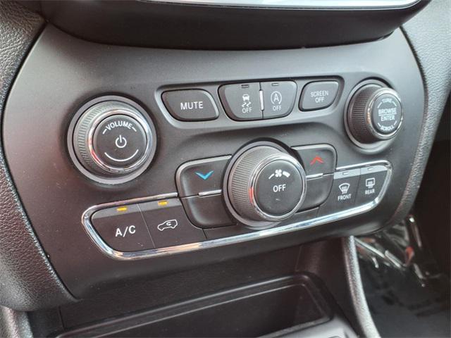 used 2021 Jeep Cherokee car, priced at $18,900