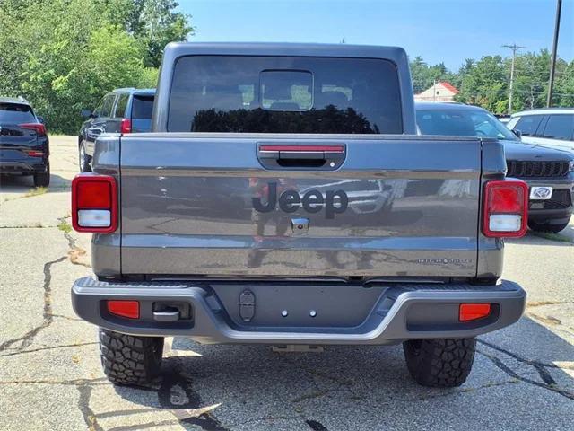new 2025 Jeep Gladiator car, priced at $43,660