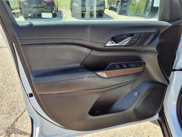 used 2023 GMC Acadia car, priced at $31,995