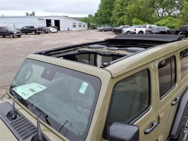 new 2025 Jeep Wrangler car, priced at $54,272