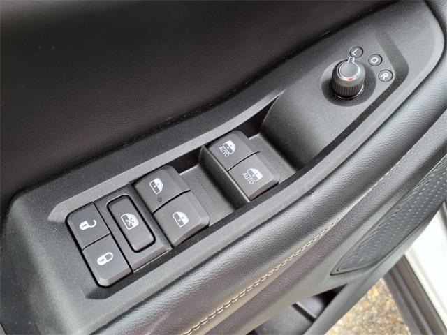 used 2023 Jeep Grand Cherokee car, priced at $35,357
