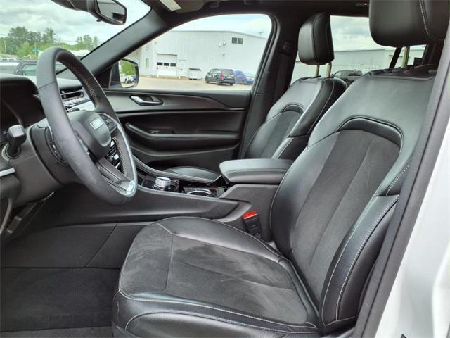 used 2023 Jeep Grand Cherokee car, priced at $35,357