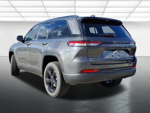 new 2025 Jeep Grand Cherokee car, priced at $50,410