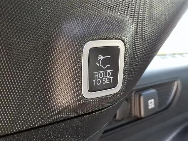 new 2025 Jeep Grand Cherokee car, priced at $50,410