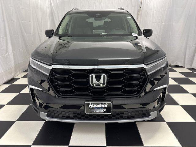 new 2025 Honda Pilot car, priced at $51,292