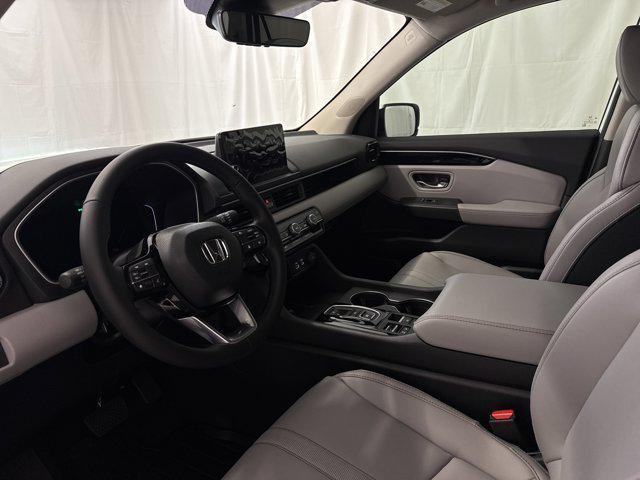 new 2025 Honda Pilot car, priced at $43,388