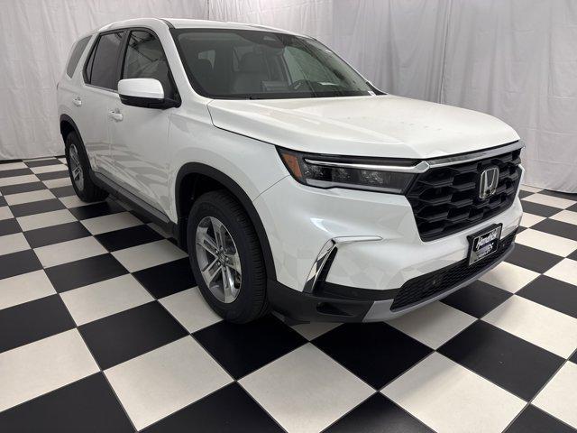 new 2025 Honda Pilot car, priced at $43,388