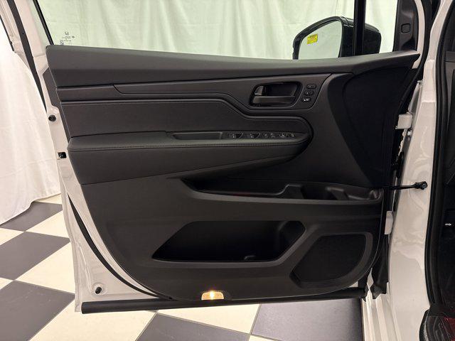 new 2026 Honda Odyssey car, priced at $43,211