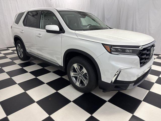 new 2025 Honda Pilot car, priced at $42,796