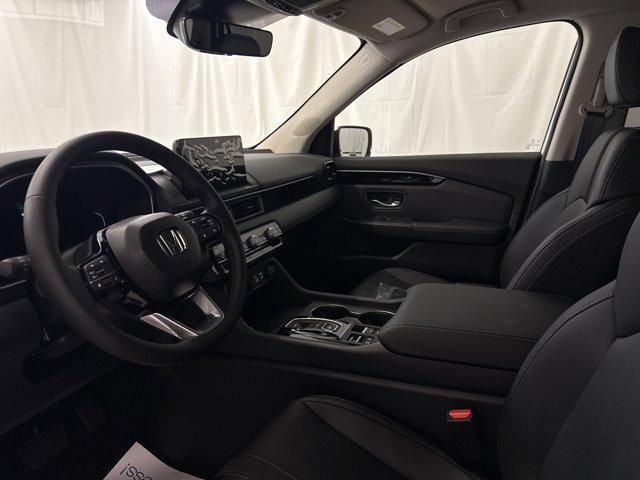 new 2025 Honda Pilot car, priced at $42,796