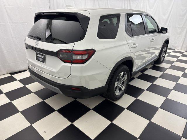 new 2025 Honda Pilot car, priced at $42,796