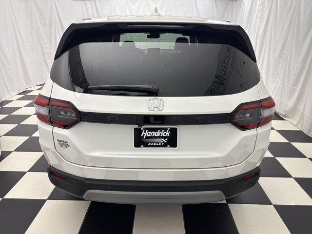 new 2025 Honda Pilot car, priced at $42,796
