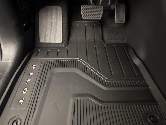 new 2025 Honda Pilot car, priced at $43,832