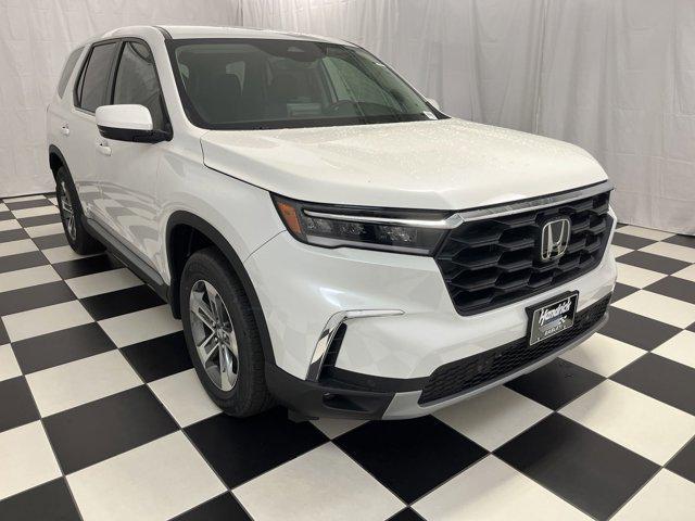 new 2025 Honda Pilot car, priced at $42,741