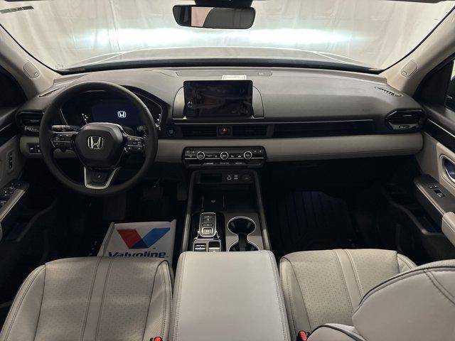 new 2025 Honda Pilot car, priced at $51,292