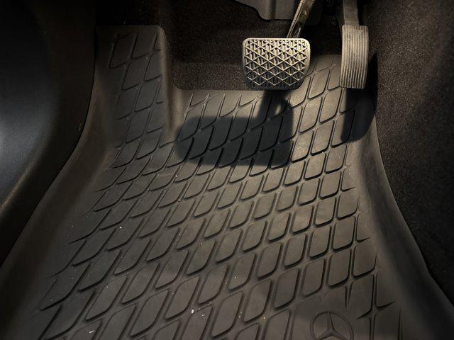 used 2022 Mercedes-Benz GLB 250 car, priced at $29,938