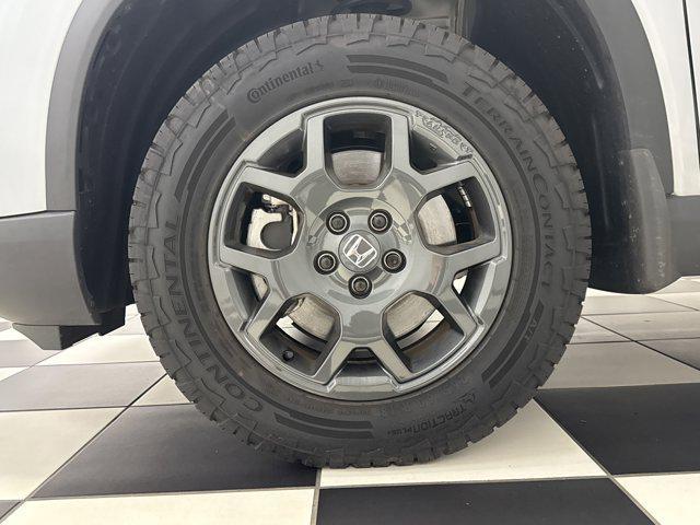 used 2025 Honda Pilot car, priced at $47,964
