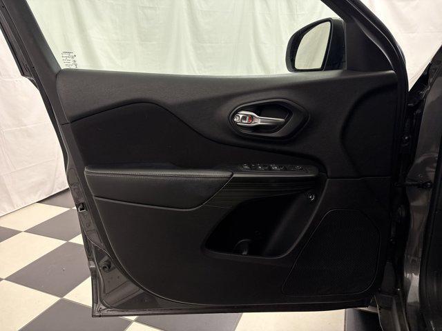 used 2016 Jeep Cherokee car, priced at $10,719