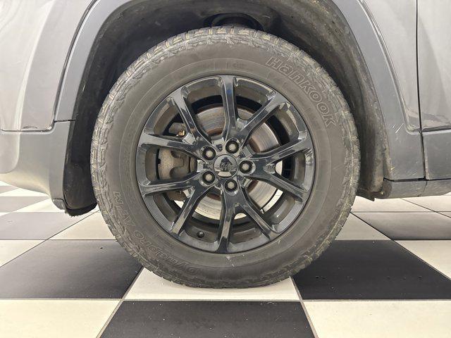 used 2016 Jeep Cherokee car, priced at $10,719