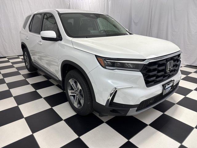 new 2025 Honda Pilot car, priced at $43,467